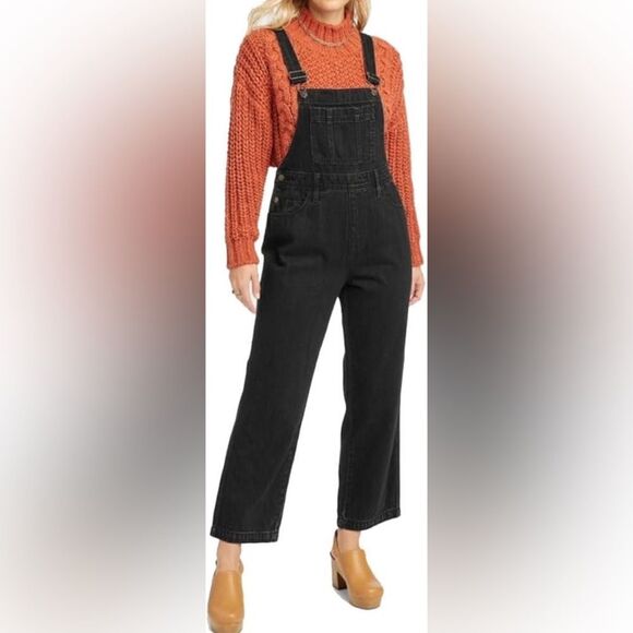 Universal Thread Washed Black Relaxed Cropped Ankle Denim Overalls - Picture 4 of 8